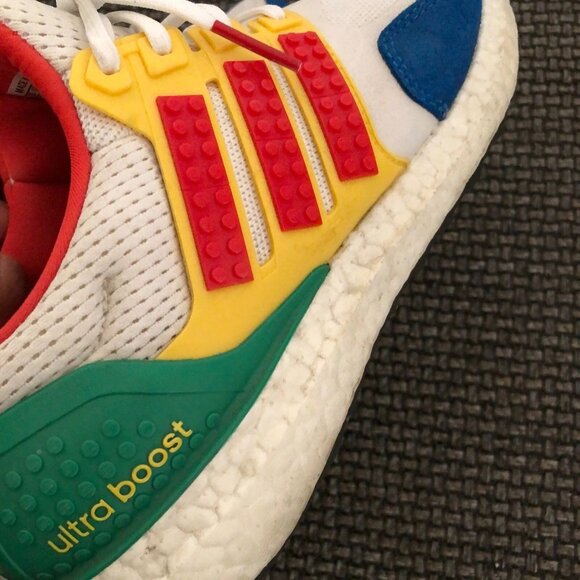 ADIDAS x LEGO Ultraboost Running Shoes Kids Youth 7 GV7732 Sneakers - Picture 6 of 11